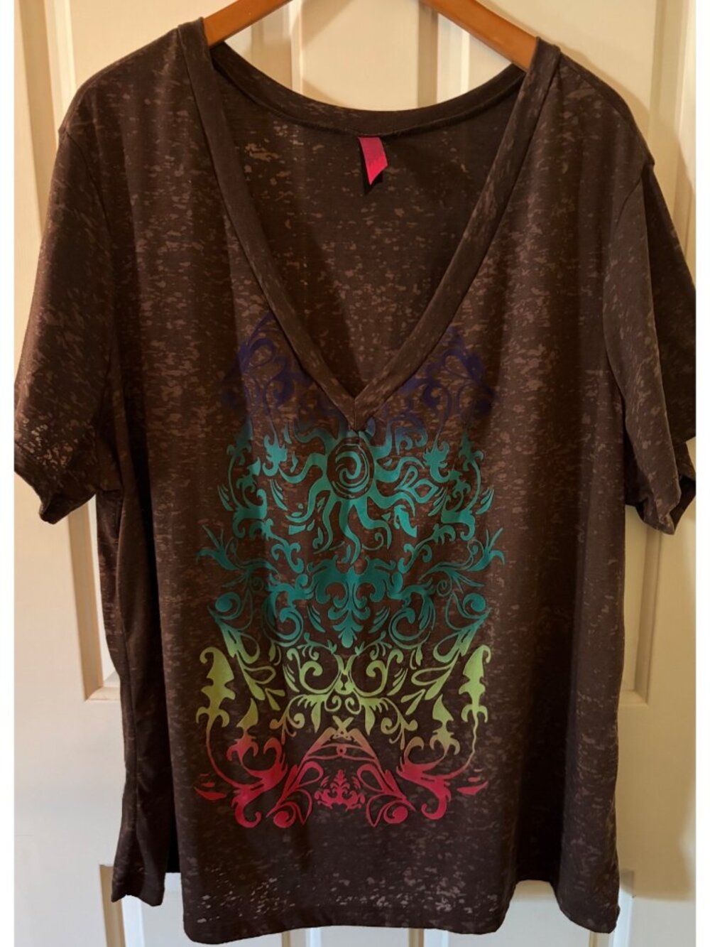 Women's Size 22/24 Burnout Knit V-Neck Tee Rainbow Scroll Brown Pure Energy Shir